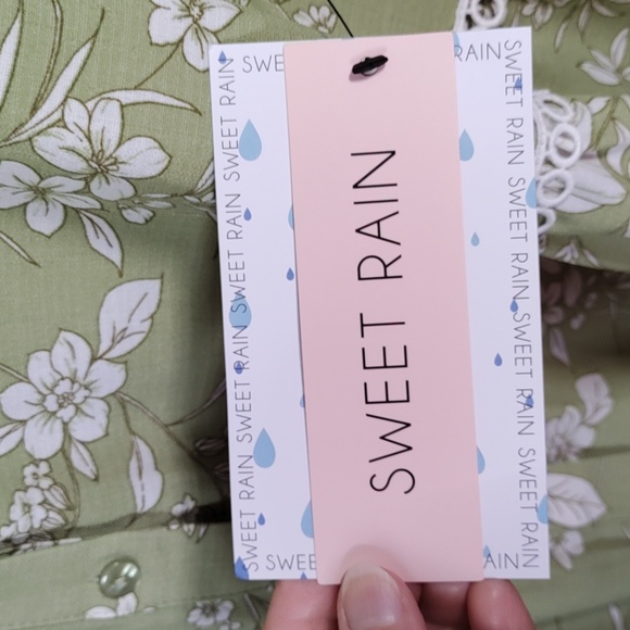 10174 FINAL PRICE Sweet Rain green & white floral mock v-neck L/S blouse 2X NWT - Picture 11 of 11